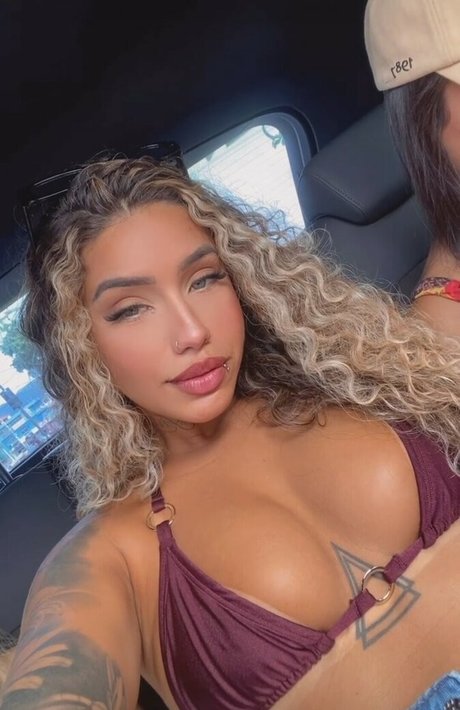 Muito Linda nude actress img