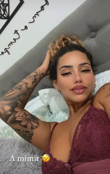 Muito Linda star sexy image