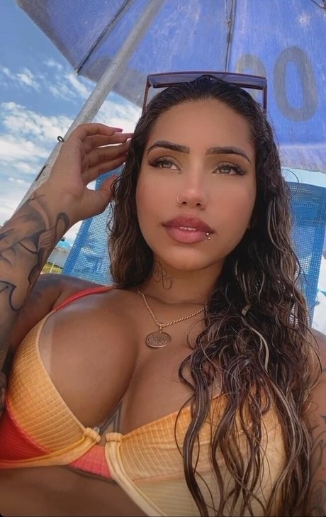 Muito Linda model beautiful pic