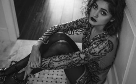 Natalia Dyer star free gallery