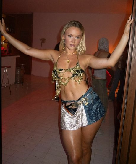 Zara Larsson star sex photo