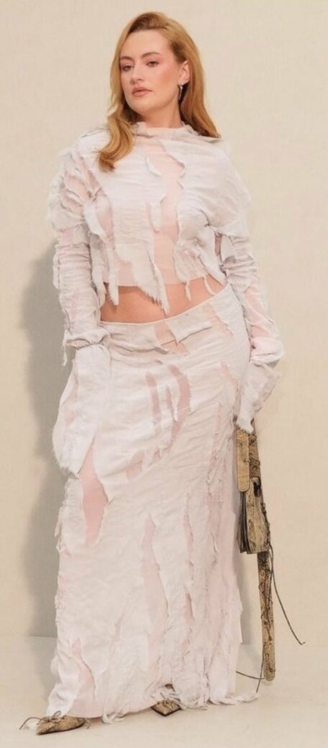 Amelia Dimoldenberg pornstar perfect photo