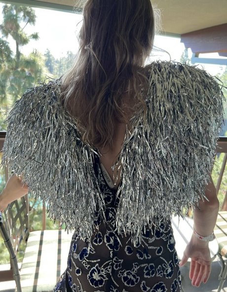 Brie Larson model erotic pic