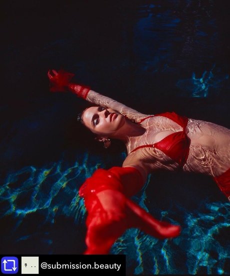 Shelley Hennig model perfect image