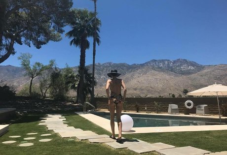 Shelley Hennig actress picture