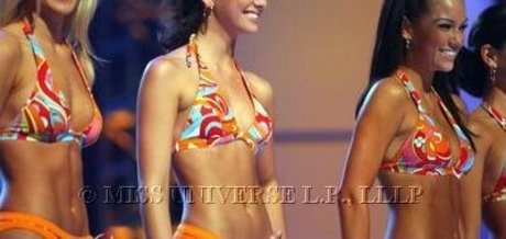 Shelley Hennig thumbnail