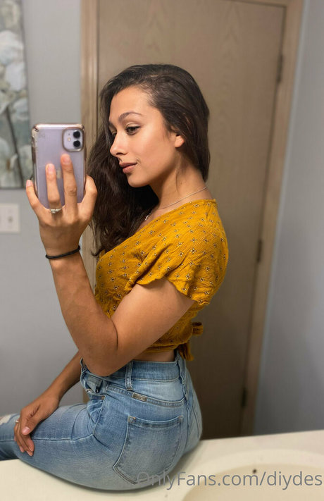 diydes erotic model gallery