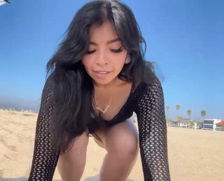 Aileen Senpai model best img