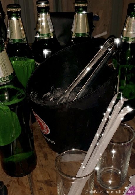 mali malee model pretty photo