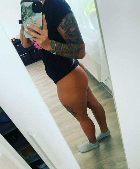 corneliaw star sexy images