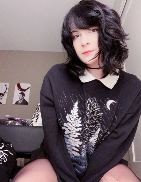 Hiso Neko adult model picture