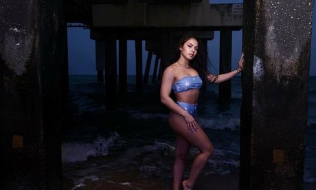 Skye Dolecki beautiful model img