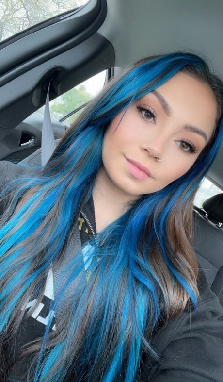 Skye Dolecki exclusive actress galleries