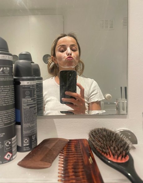 Ailish Morrison model free photos