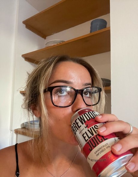 Ailish Morrison free pornstar photo