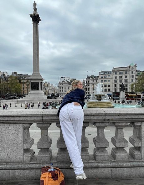 Ailish Morrison sexy star pictures