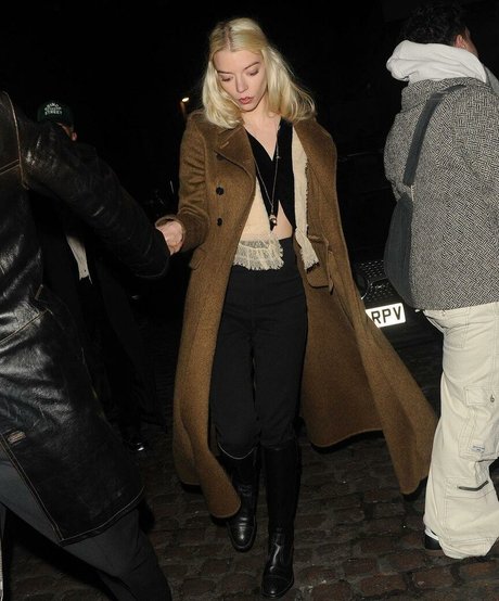 Anya Taylor Joy adult actress img