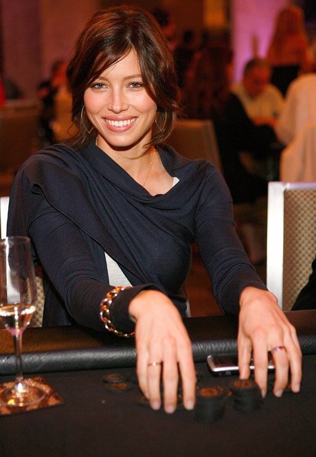 Jessica Biel star erotic photo