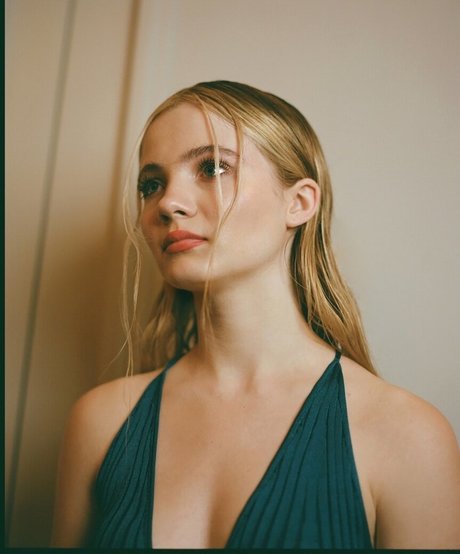 Freya Allan star nudes pictures