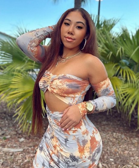 Kiah Dream model art img