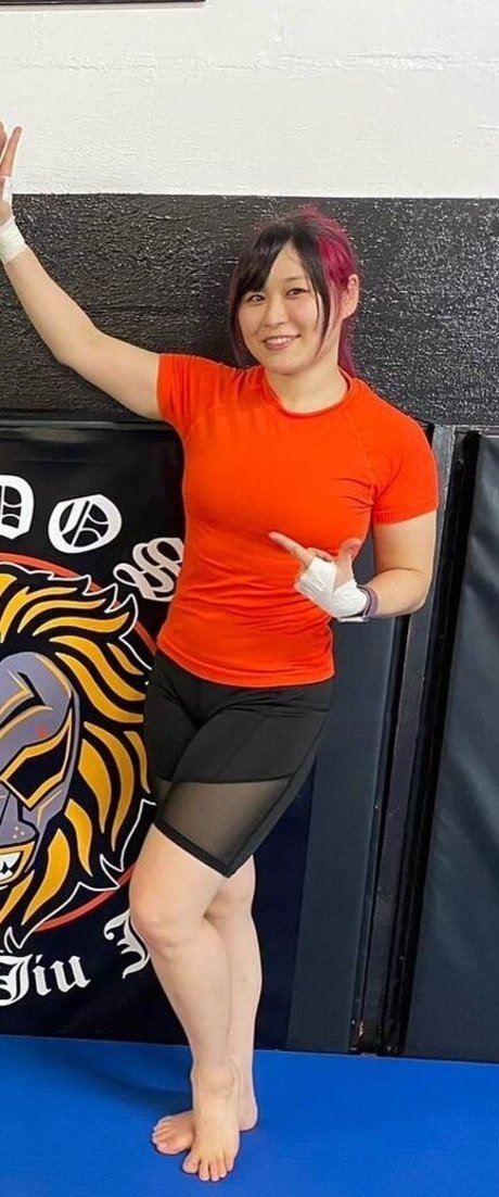 Iyo Sky porn star pictures