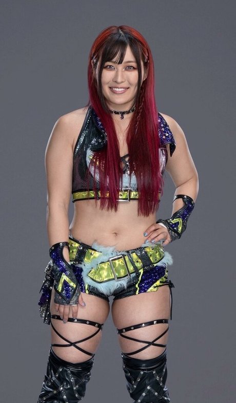 Iyo Sky model sex pictures