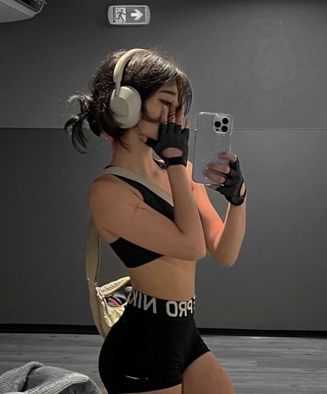 sanymaaa nudes model images