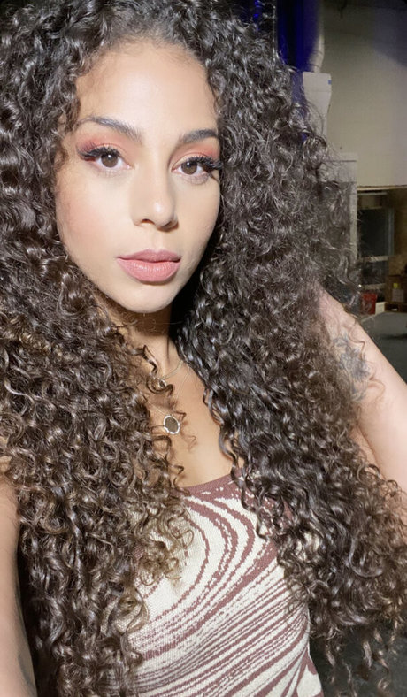 Samantha Irvin nice model archive