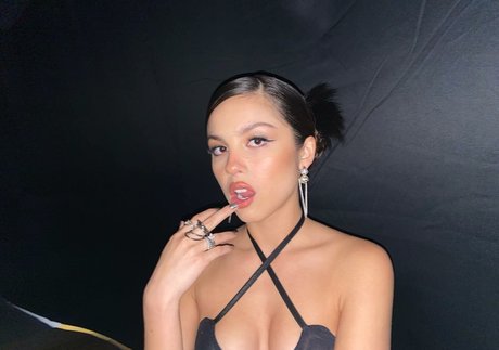 Olivia Rodrigo naked model pictures