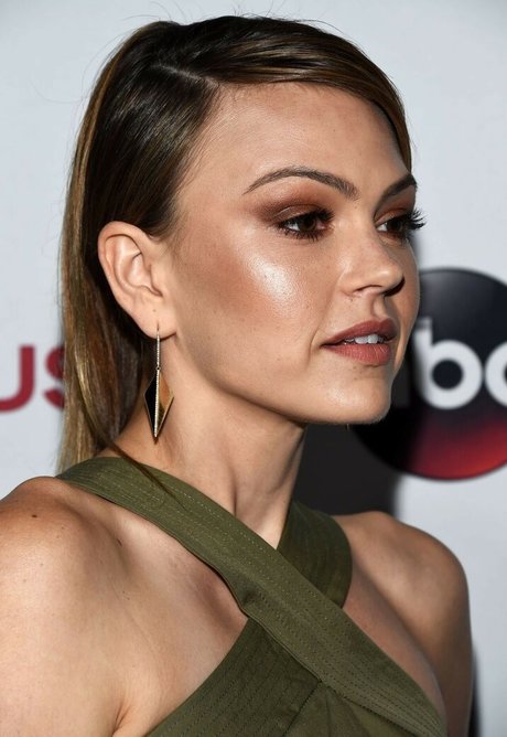 Aimee Richelle Teegarden pretty star picture