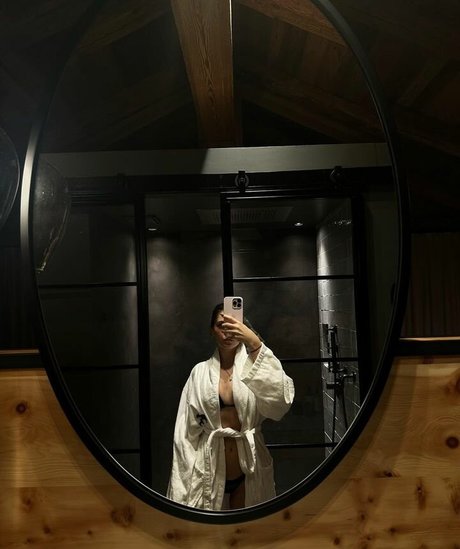 Jessy Hartel top model pic