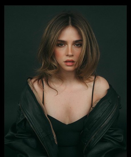 Jessy Hartel free model photo