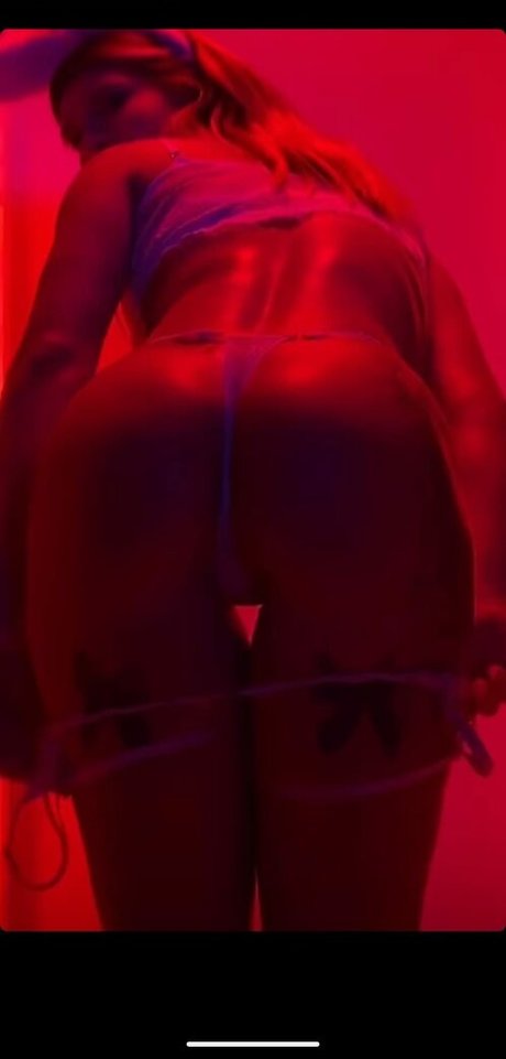 Renata Schmorantz pornstar art image