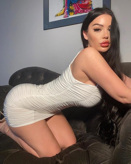 Elizabeth Georgina naked pornstar pics