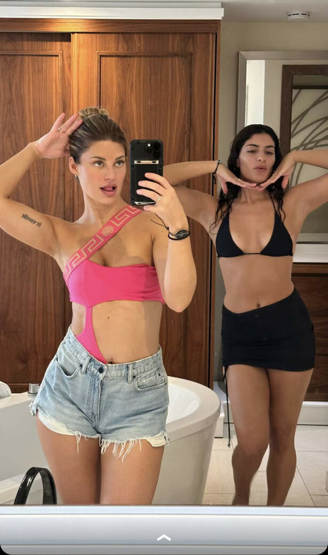 Hannah Stocking model hot photos