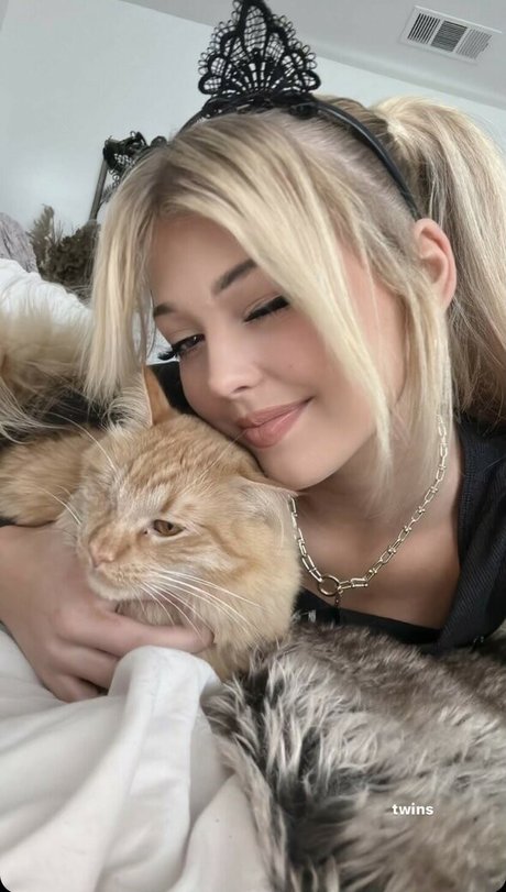 Loren Gray star sex photos