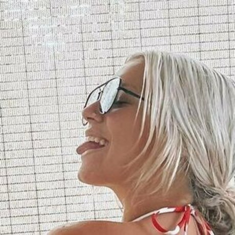 carolinecolston naked actress image