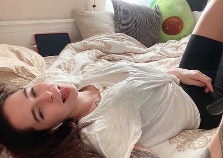 denlyasha exclusive pornstar galleries