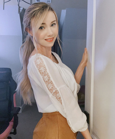 Dizzykitten pornstar naked image