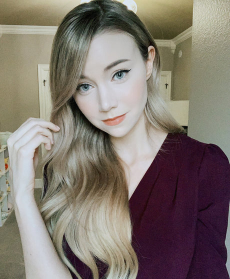 Dizzykitten nude pornstar galleries