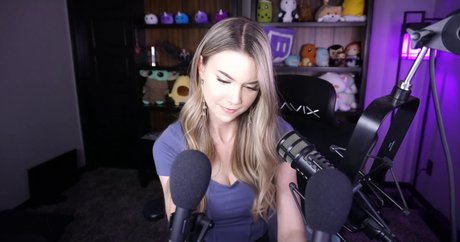 Dizzykitten nude star picture