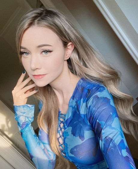 Dizzykitten nice model img