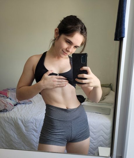 cristinysam model free picture