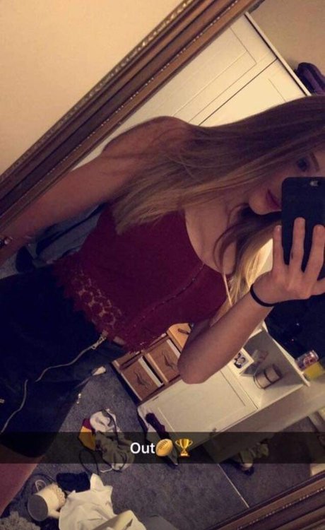 Caitlin Beevers pornstar naked pics