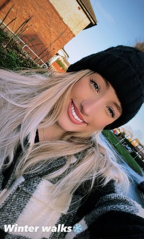 Caitlin Beevers beautiful pornstar picture