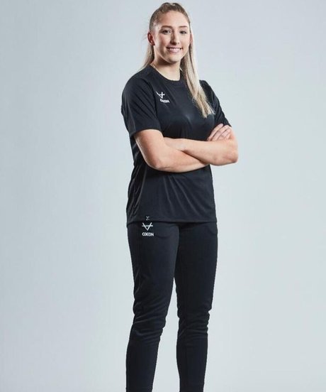 Caitlin Beevers model adult photo