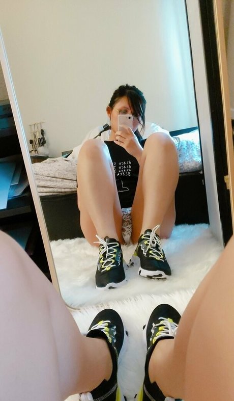 milkteamomoko naked actress gallery