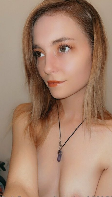 babykay1001996 model top image