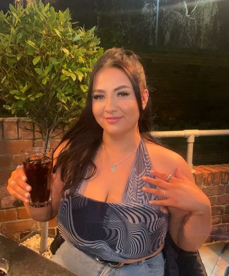 chelsea leigh beautiful actress archive