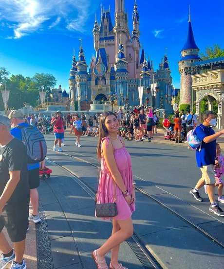 Nicole Fatone porn actress pic